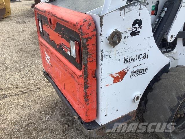 Bobcat S650 Smykem řízené nakladače