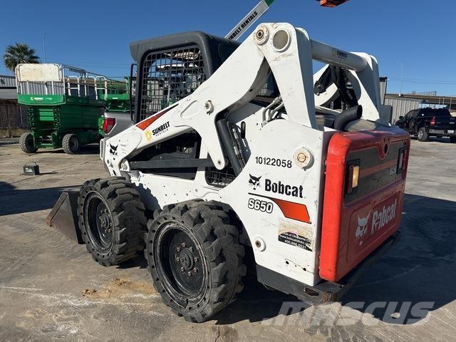 Bobcat S650 Smykem řízené nakladače