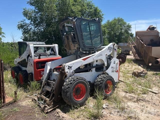 Bobcat S740 Smykem řízené nakladače