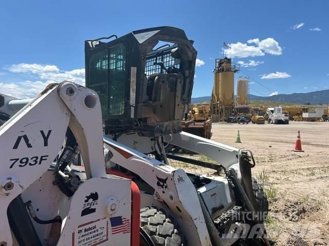 Bobcat S740 Smykem řízené nakladače