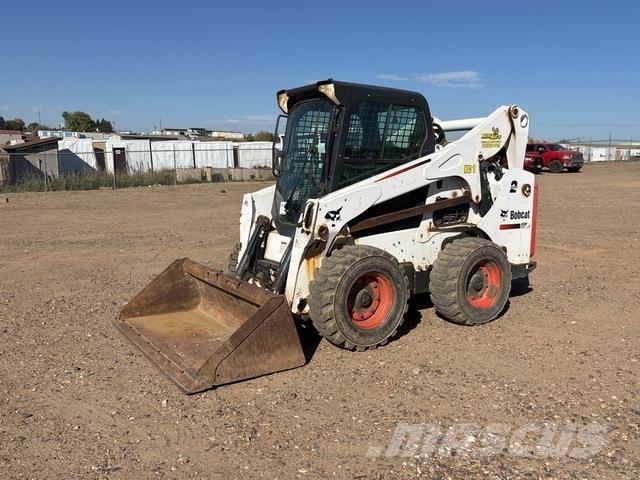 Bobcat S750 Smykem řízené nakladače