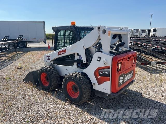 Bobcat S770 Smykem řízené nakladače