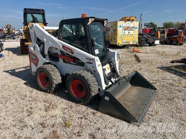 Bobcat S770 Smykem řízené nakladače
