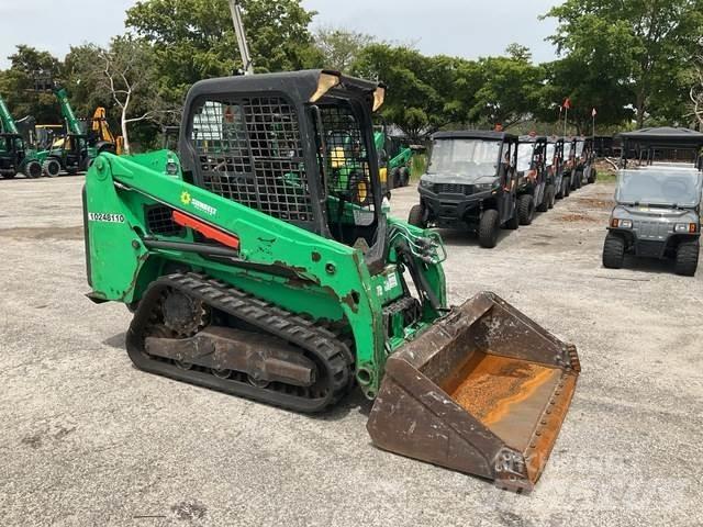 Bobcat T450 Smykem řízené nakladače