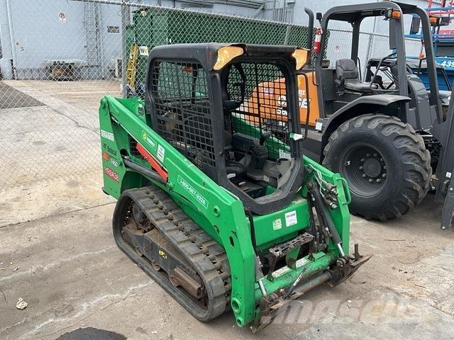 Bobcat T450 Smykem řízené nakladače
