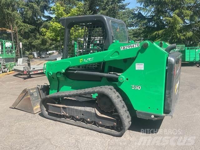 Bobcat T550 Smykem řízené nakladače