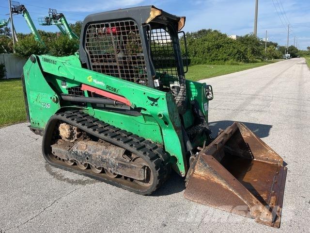 Bobcat T550 Smykem řízené nakladače