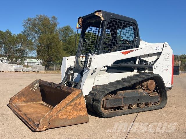 Bobcat T550 Smykem řízené nakladače