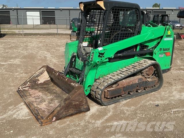 Bobcat T550 Smykem řízené nakladače