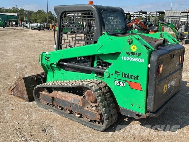 Bobcat T550 Smykem řízené nakladače