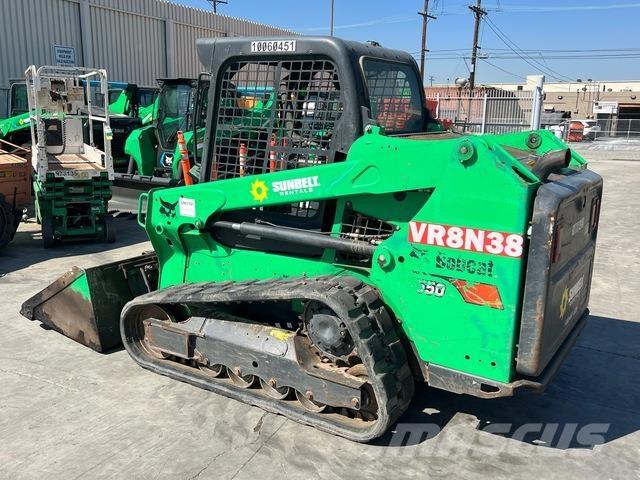 Bobcat T550 Smykem řízené nakladače