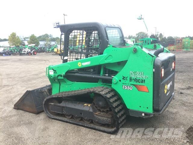 Bobcat T550 Smykem řízené nakladače