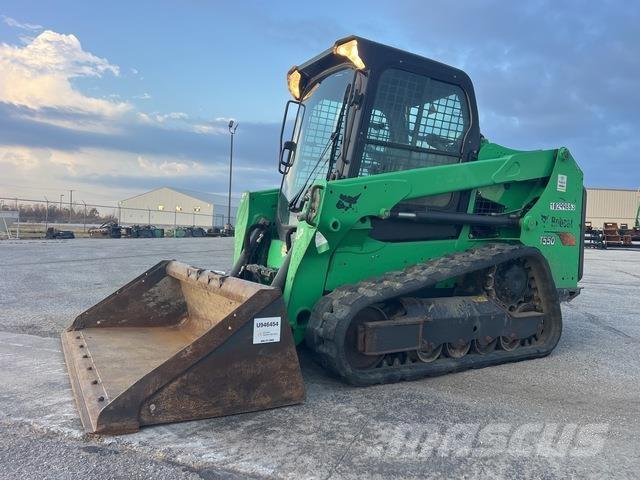 Bobcat T550 Smykem řízené nakladače