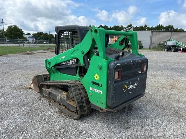 Bobcat T590 Smykem řízené nakladače