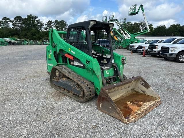 Bobcat T590 Smykem řízené nakladače