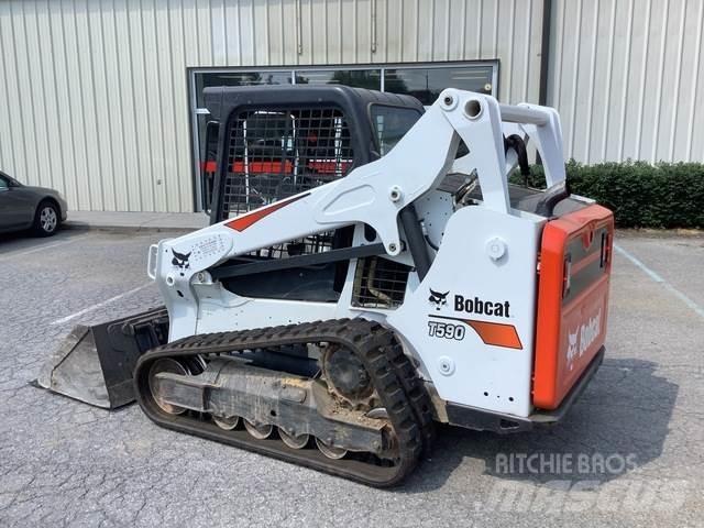 Bobcat T590 Smykem řízené nakladače