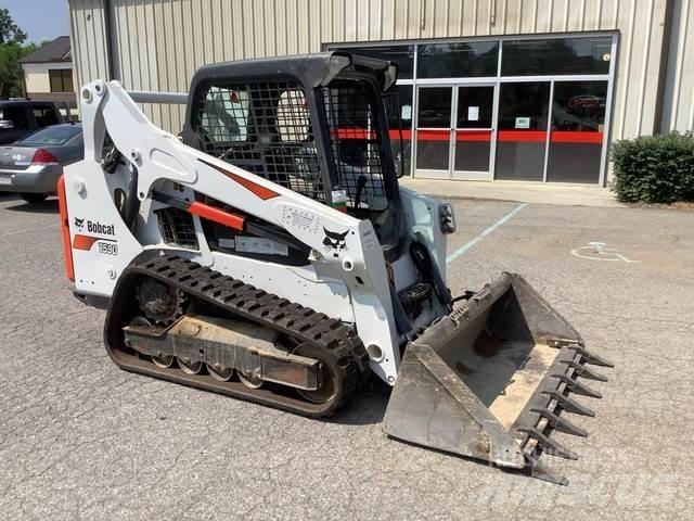 Bobcat T590 Smykem řízené nakladače