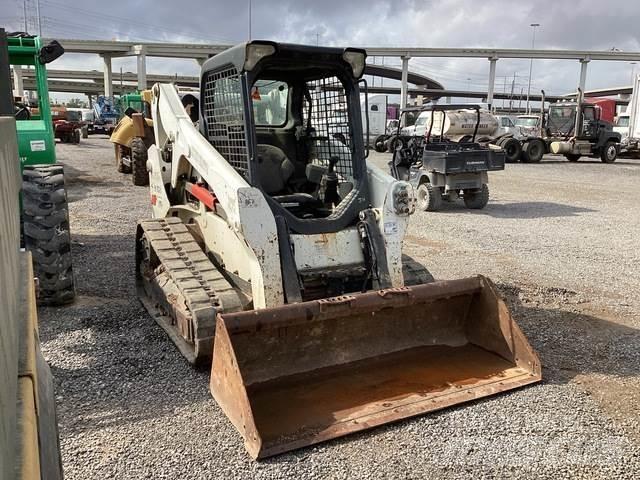 Bobcat T650 Smykem řízené nakladače