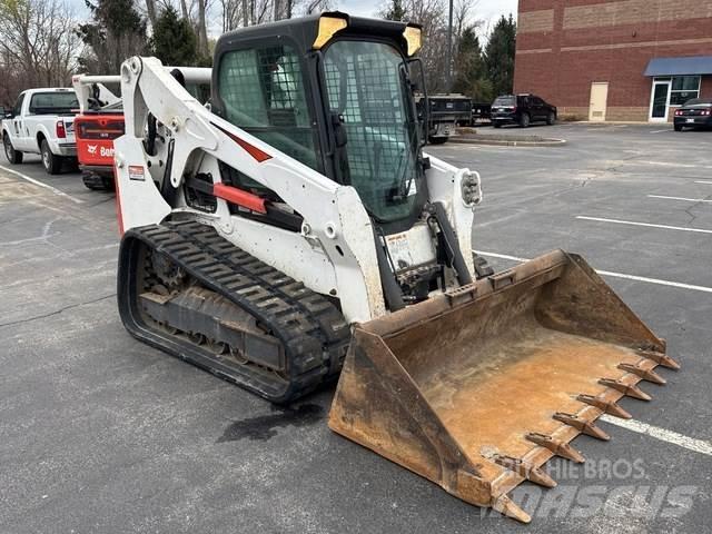 Bobcat T650 Smykem řízené nakladače