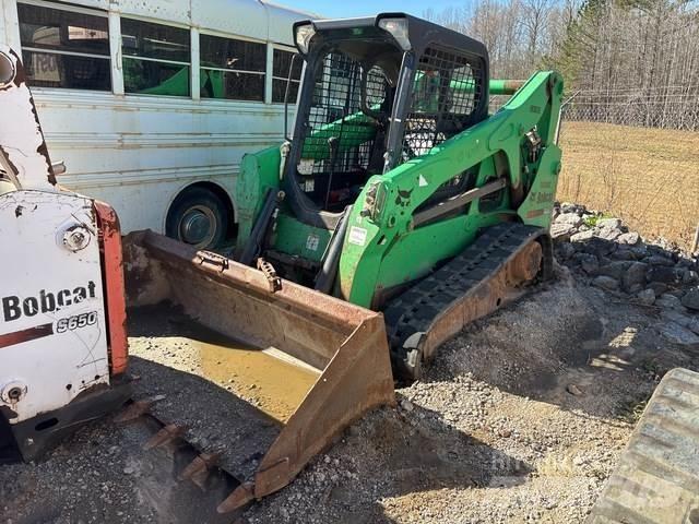 Bobcat T650 Smykem řízené nakladače