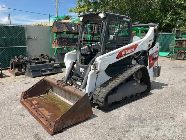 Bobcat T66 Smykem řízené nakladače