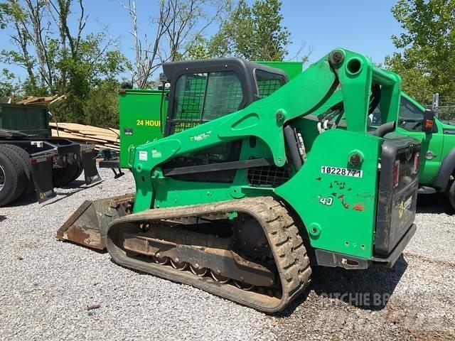 Bobcat T740 Smykem řízené nakladače
