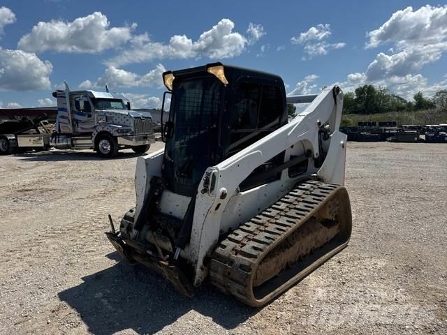 Bobcat T740 Smykem řízené nakladače