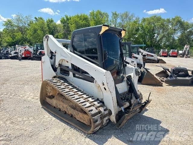 Bobcat T740 Smykem řízené nakladače
