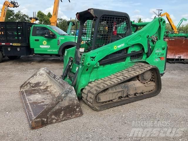 Bobcat T740 Smykem řízené nakladače