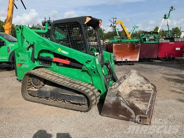 Bobcat T740 Smykem řízené nakladače
