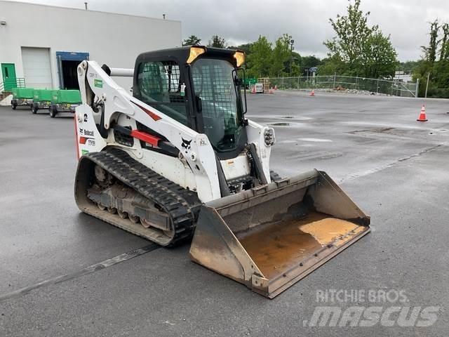 Bobcat T740 Smykem řízené nakladače