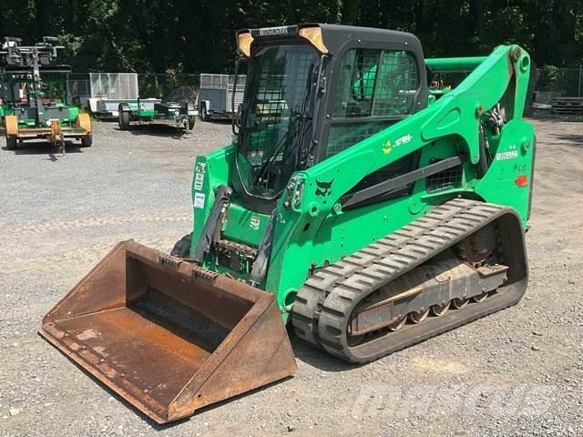 Bobcat T740 Smykem řízené nakladače