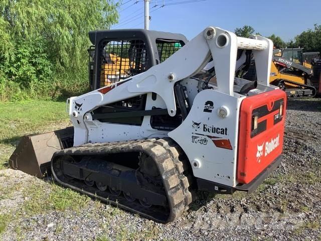 Bobcat T740 Smykem řízené nakladače
