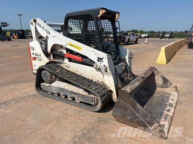 Bobcat T740 Smykem řízené nakladače