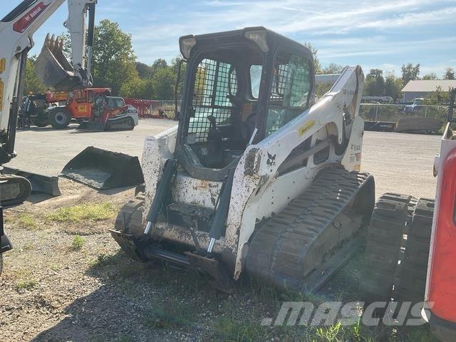 Bobcat T740 Smykem řízené nakladače