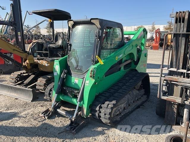 Bobcat T740 Smykem řízené nakladače