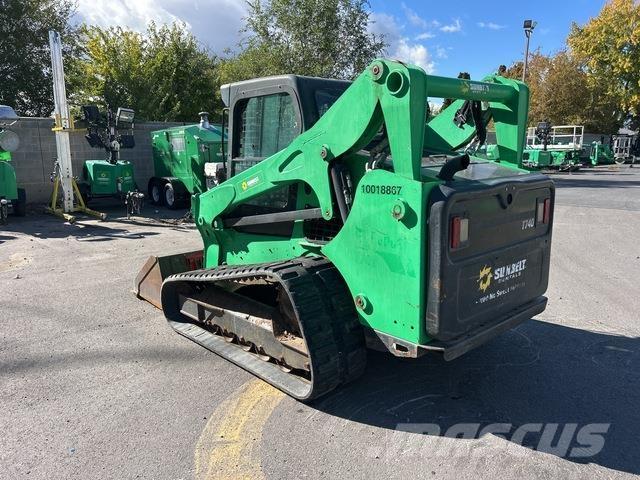 Bobcat T740 Smykem řízené nakladače
