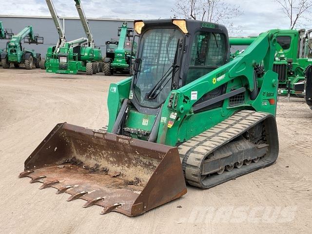 Bobcat T740 Smykem řízené nakladače