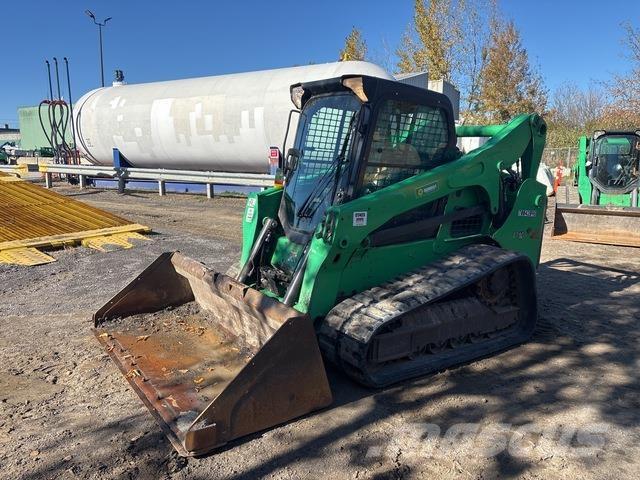 Bobcat T740 Smykem řízené nakladače