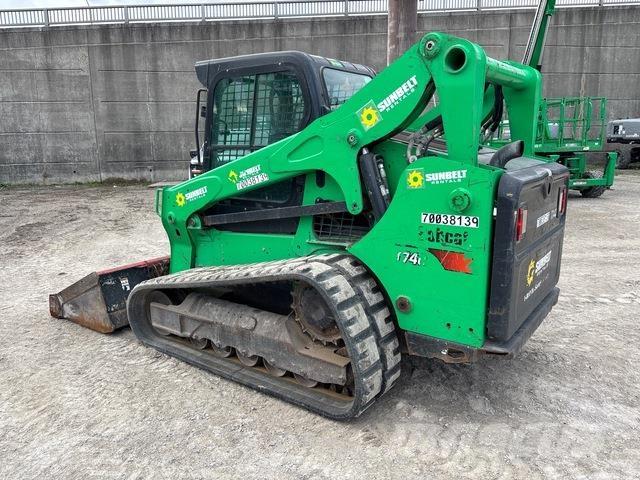 Bobcat T740 Smykem řízené nakladače