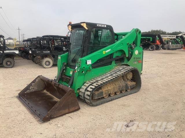 Bobcat T740 Smykem řízené nakladače