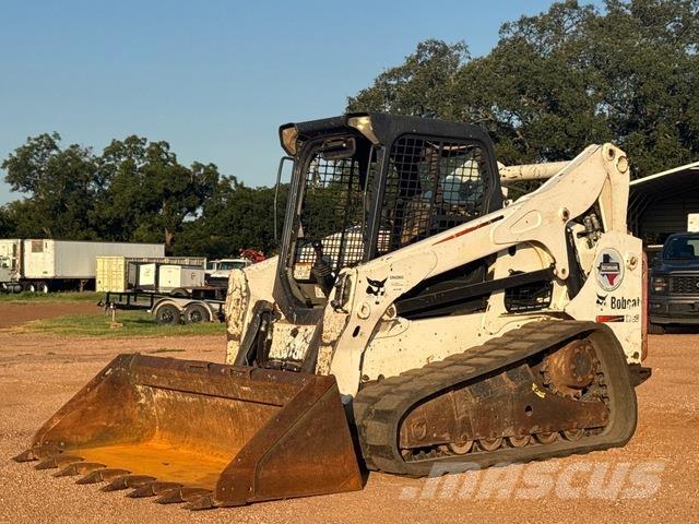 Bobcat T750 Smykem řízené nakladače