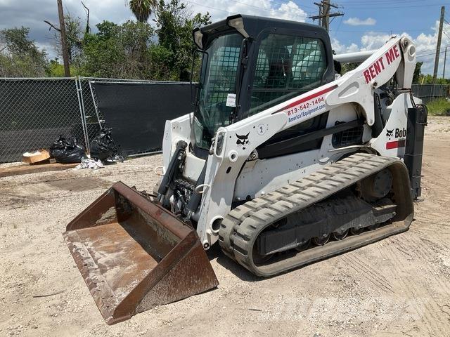 Bobcat T750 Smykem řízené nakladače