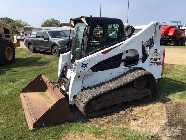 Bobcat T770 Smykem řízené nakladače
