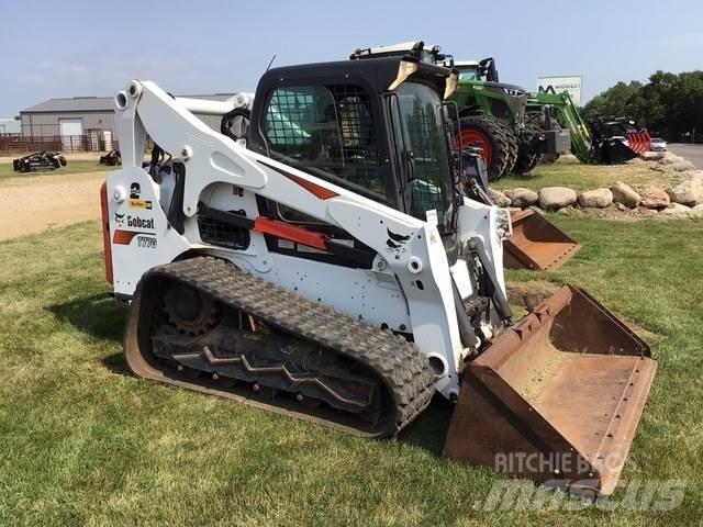 Bobcat T770 Smykem řízené nakladače