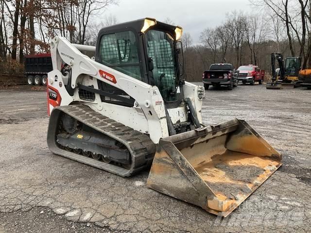 Bobcat T770 Smykem řízené nakladače