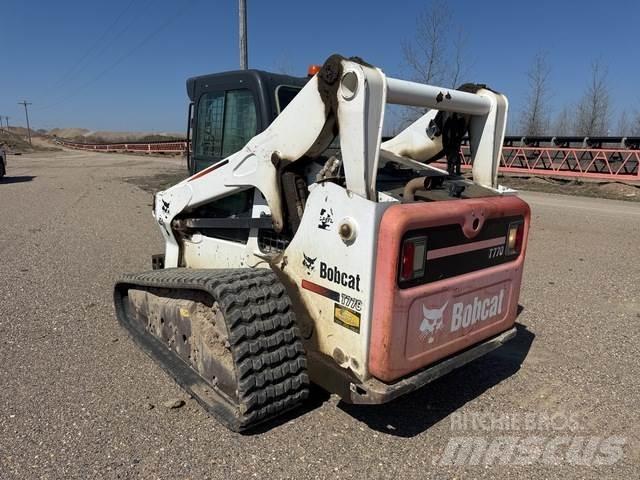 Bobcat T770 Smykem řízené nakladače