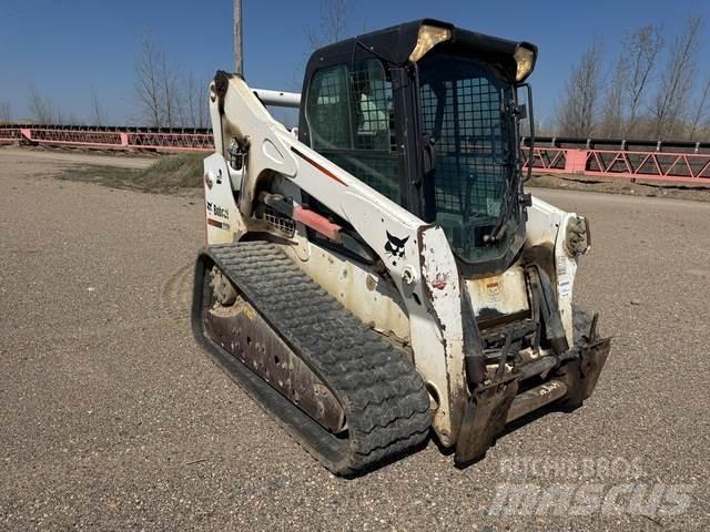 Bobcat T770 Smykem řízené nakladače