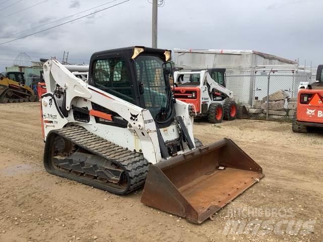 Bobcat T770 Smykem řízené nakladače