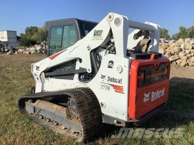 Bobcat T770 Smykem řízené nakladače